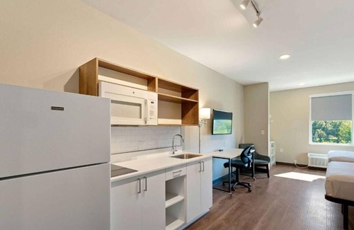 Biggar Hotel | Extended Stay Suites | 2 Units | Fort Myers Location