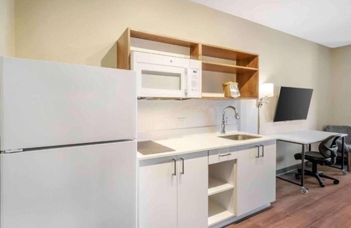 Biggar Hotel | Extended Stay Suites | 2 Units | Fort Myers Location