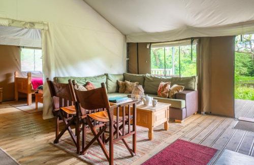 Exton House | Exton Park at Lantern and Larks