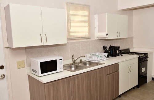 Charlotte Amalie West Apartment | Extra large apartment for family and friends 5 min from the air port