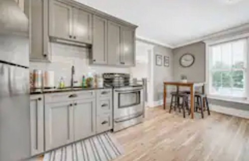 Douglas House | Extra Spacious House with Heated Backyard Pool