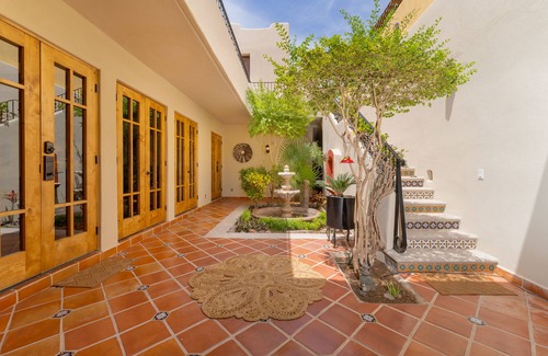 Nopolo House | Extraordinary 3bedrooms home with private pool 2.5 Baths- 2 Bikes Available By Casago