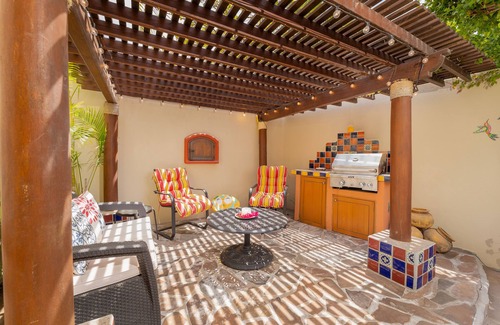 Nopolo House | Extraordinary 3bedrooms home with private pool 2.5 Baths- 2 Bikes Available By Casago