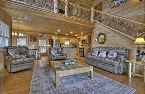 Ridges Over the Lake Cabin | EXTRAORDINARY cabin, hot tub, game room, fire pit, 6 decks, gated community