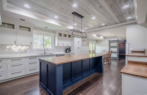 Rockwell House | Extravagance Meets Comfort, with neighborhood Lake access.