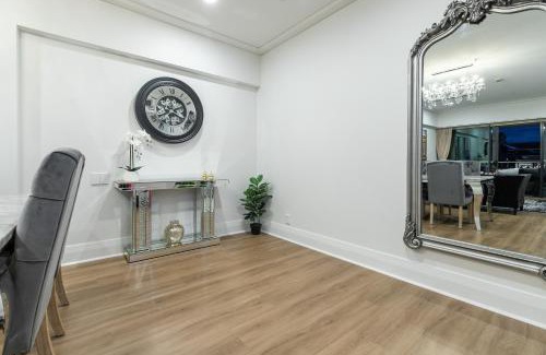 Auckland Central Business District Apartment | Extravagant Escape