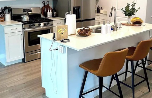 Herriman House | EXTRAVAGANT Home Away From Home