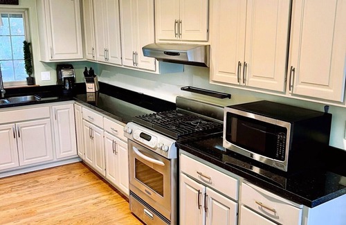 Sudden Valley House | Extremely Spacious Modern House with Amazing Amenities.
