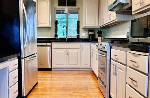 Sudden Valley House | Extremely Spacious Modern House with Amazing Amenities.