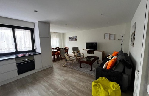 Gijon City Centre Apartment | EZCURDIA 44