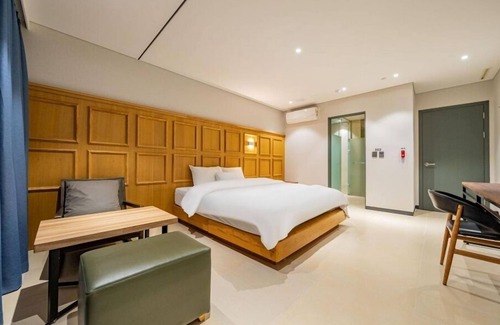 Yeongdeungpo-gu Hotel | F HOTEL Yeongdeungpo