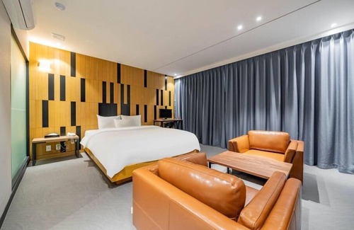 Yeongdeungpo-gu Hotel | F HOTEL Yeongdeungpo