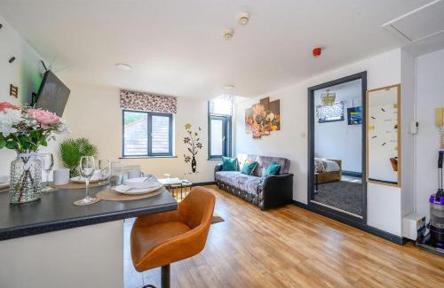 Leeds Apartment | -F10GH- For relaxed and Cosy stay, Free Parking, WiFi