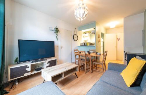 Bailly-Romainvilliers Apartment | F2 coloré et confortable proche Disney+WIFI