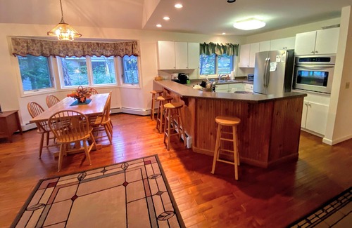 Bretton Woods House | F28 Fairway Village home on the Mt. Washington golf course! Walk to Mt Washington Hotel