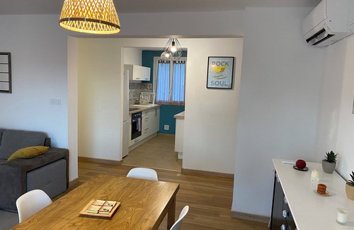 Toulon Apartment | F4 ground floor with private garden, free parking, air conditioning, wifi, quiet, sea at 15 min !