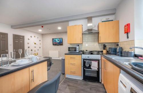 Leeds Apartment | -F9GH- for your most relaxed, Cosy stay, Parking