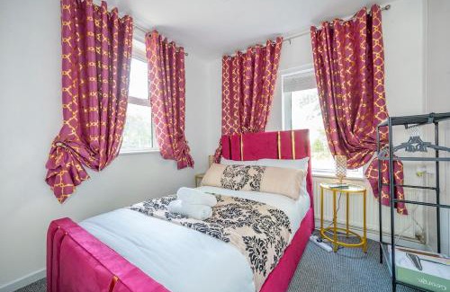 Leeds Apartment | -F9GH- for your most relaxed, Cosy stay, Parking