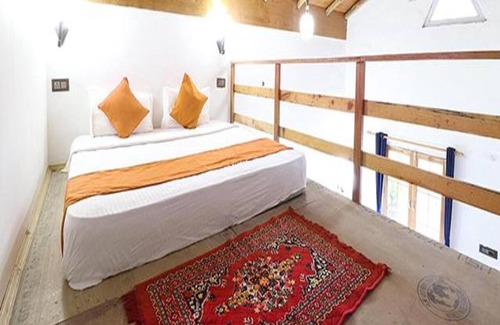 Naina Range Hotel | Fabescape Pine Hill View