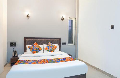 Baner Hotel | FabExpress Corporate Hub - Nr Manipal Hospitals Baner