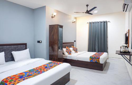 Baner Hotel | FabExpress Corporate Hub - Nr Manipal Hospitals Baner