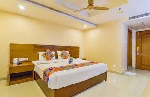 Hyderabad Hotel | Fabexpress Deccan Heritage