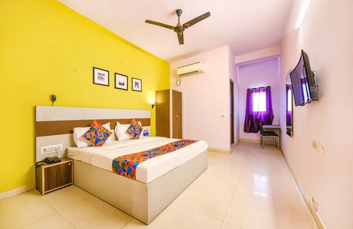 New Delhi Hotel | Fabexpress Dream Palace I