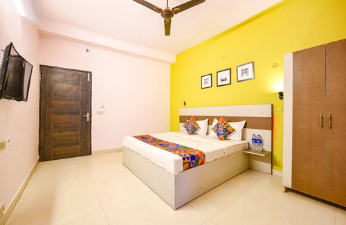 New Delhi Hotel | Fabexpress Dream Palace I