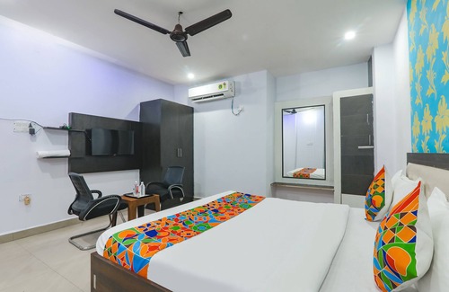 Gomti Nagar Hotel | Fabexpress Happy Mark Inn