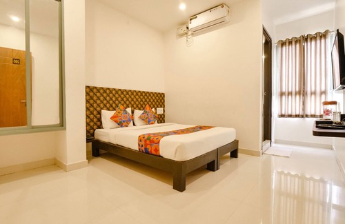 Mysore Hotel | Fabexpress Krishna Suites