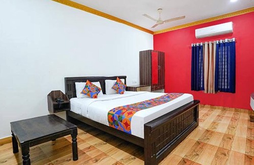 T Nagar Hotel | Fabexpress Lloyds Inn