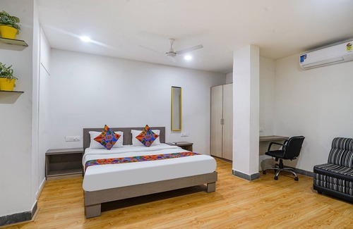 Banjara Hills Hotel | Fabexpress Luxury Inn