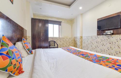 Paltan Bazaar Hotel | FabExpress Mohan Vilas Residency