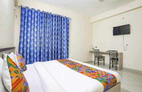 Knowledge Park III Hotel | Fabexpress Mt Comfortable Stays