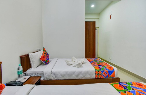 Mylapore Hotel | Fabexpress P.A.S Residency