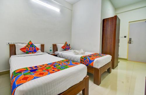 Mylapore Hotel | FabExpress PAS Residency - Nr Marina Beach