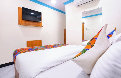 Malad West Hotel | Fabexpress Raj Palace