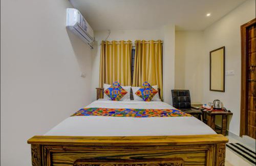 Jayanagar Hotel | FabExpress Rithun Residency - Jayanagar Anjaneyaswamy Temple
