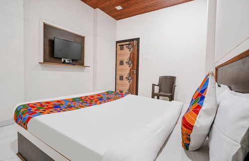 Nashik Hotel | Fabexpress Sai Lodging I