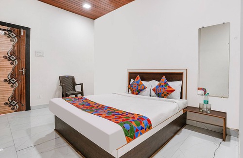 Nashik Hotel | Fabexpress Sai Lodging I