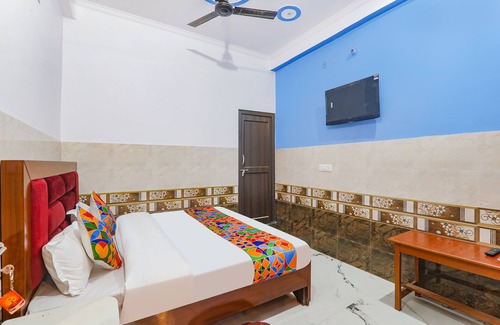 Ayodhya Hotel | Fabexpress Shree Siya Raman