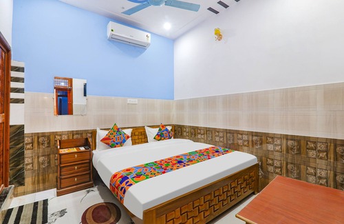 Ayodhya Hotel | Fabexpress Shree Siya Raman