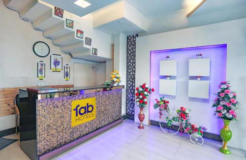 Okhla Hotel | FabExpress The Paradise - Nr Apollo Hospital