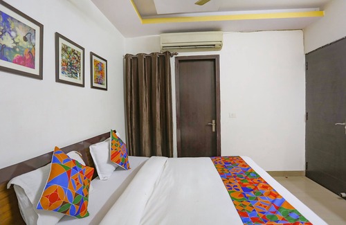 Okhla Hotel | Fabexpress The Paradise