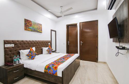 Chhatarpur Hotel | FabExpress The Premium Villa