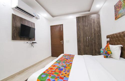 Chhatarpur Hotel | FabExpress The Premium Villa