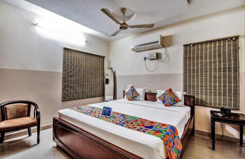 Tirupati Hotel | FabHotel Aditya Yatri Nivas - Nr Tirupati Railway Station