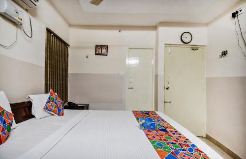 Tirupati Hotel | FabHotel Aditya Yatri Nivas - Nr Tirupati Railway Station