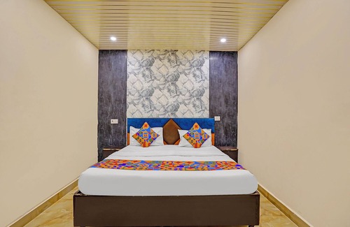 Vasundhara Hotel | Fabhotel Angel Pink Residency