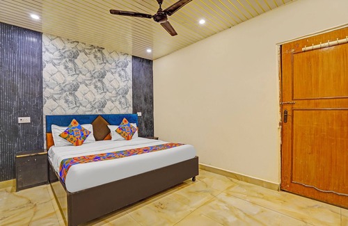 Vasundhara Hotel | Fabhotel Angel Pink Residency